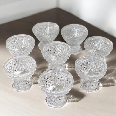 Set van 8 mini glaasjes