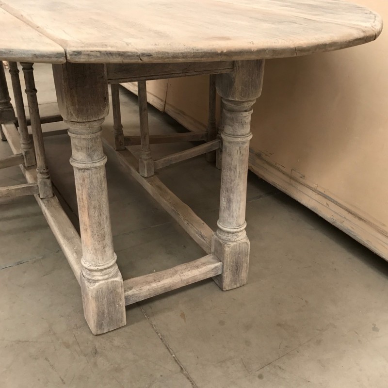 Large gate-leg table