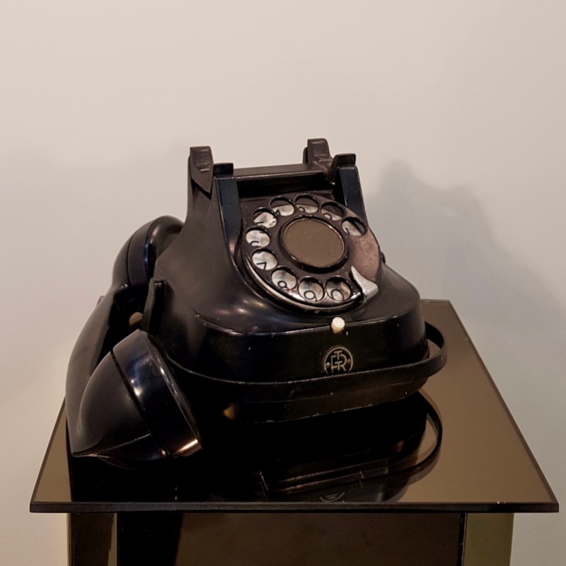 RTT56 Post War Telephone