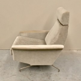 Vintage velvet lounge chair
