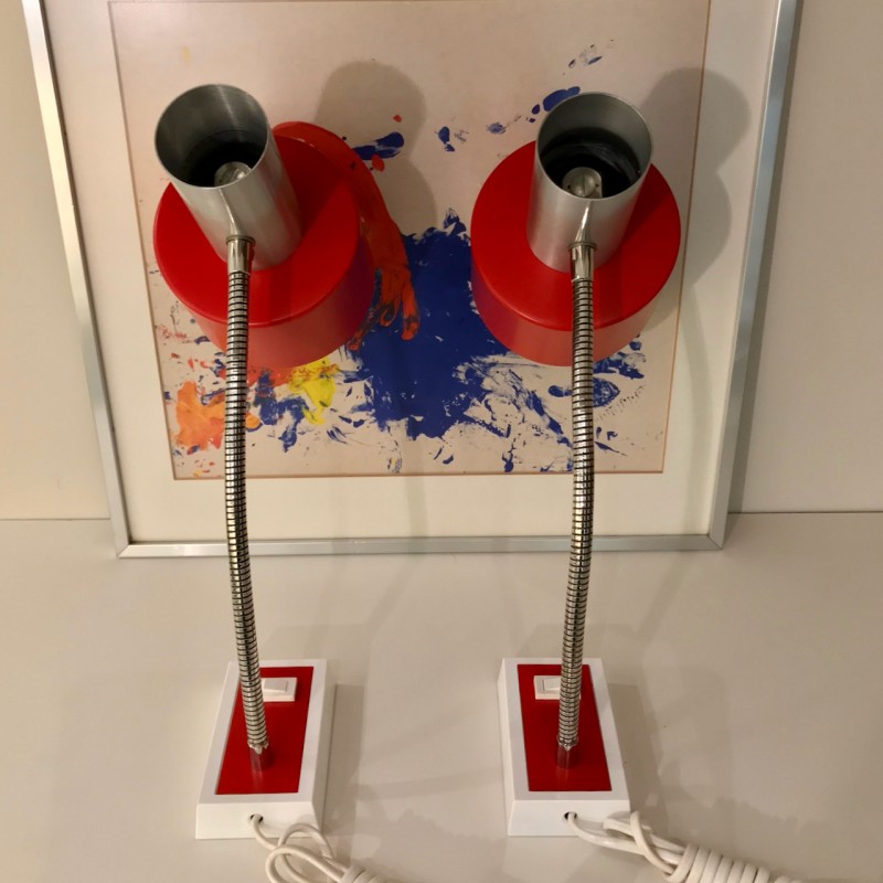 Paar rode vintage sis bureau lampen