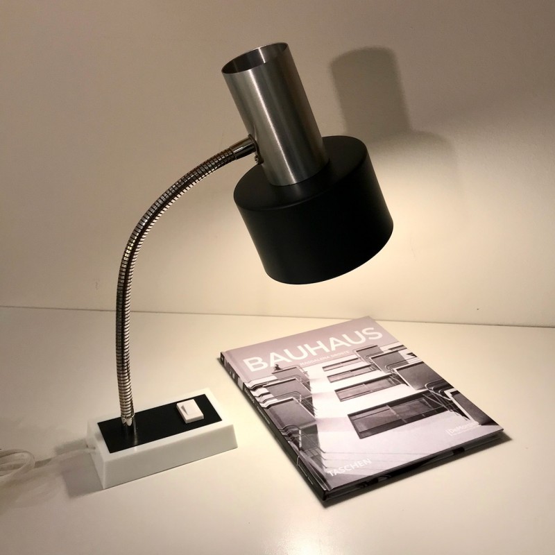 Black vintage sis table lamp