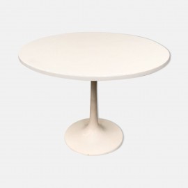 Round white dining table Saarinen, Knoll