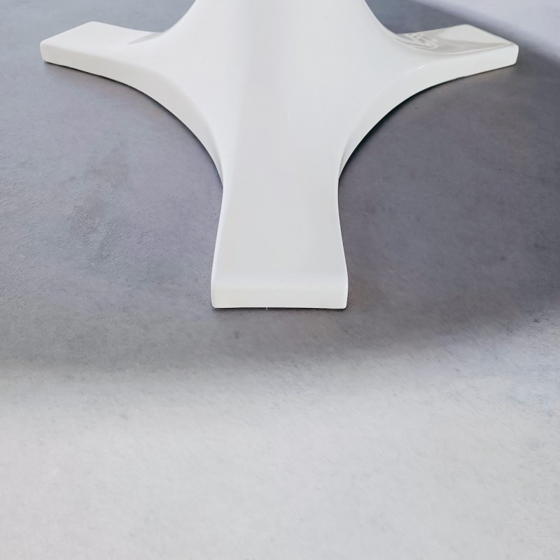 Kartell round table - Model 4997 - Ignazio Gardella