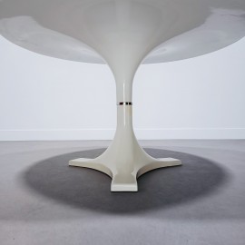 Kartell round table - Model 4997 - Ignazio Gardella