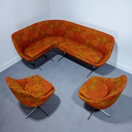 Vintage corner sofa with 2 chairs