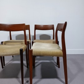 Set van 4 stoelen door Niels Moller model R77