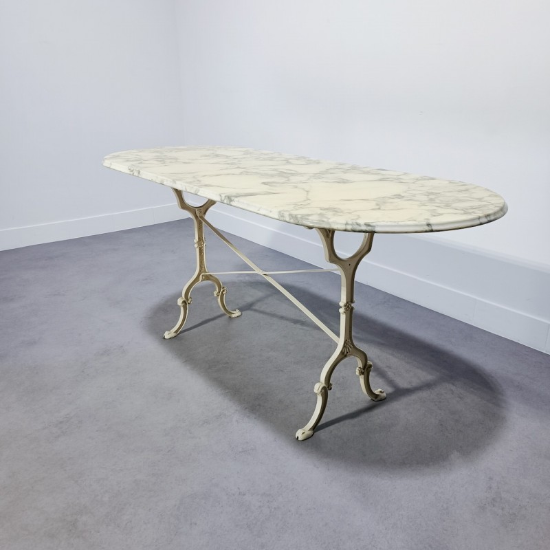 Large Carrara marble bistro table