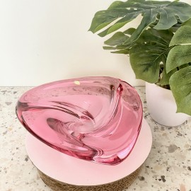 Pink crystal Val Saint Lambert "patelle" triangular shaped bowl - 1962