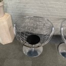 Paar 'atomic ball' stoelen van Rudi Verelst voor Novalux - België 1974