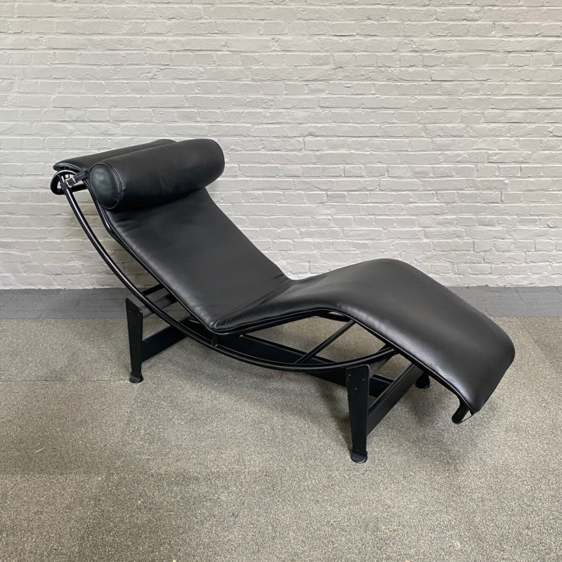 LC4 chaise longue à réglage continu noir - Cassina jaren 80 - Le Corbusier, Pierre Jeanneret & Charlotte Perriand.